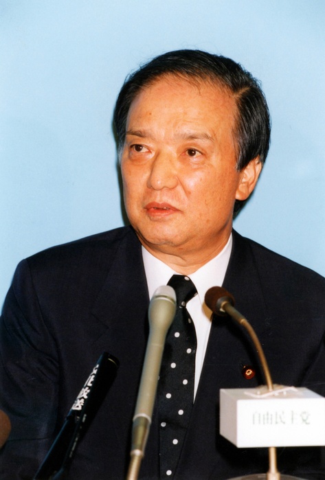 Former Prime Minister Toshiki Kaifu press conference:  I do not agree with Mr. Murayama s nomination as Prime Minister Former Prime Minister Kaifu holds a press conference in the Diet saying he does not agree with Murayama s nomination as prime minister.