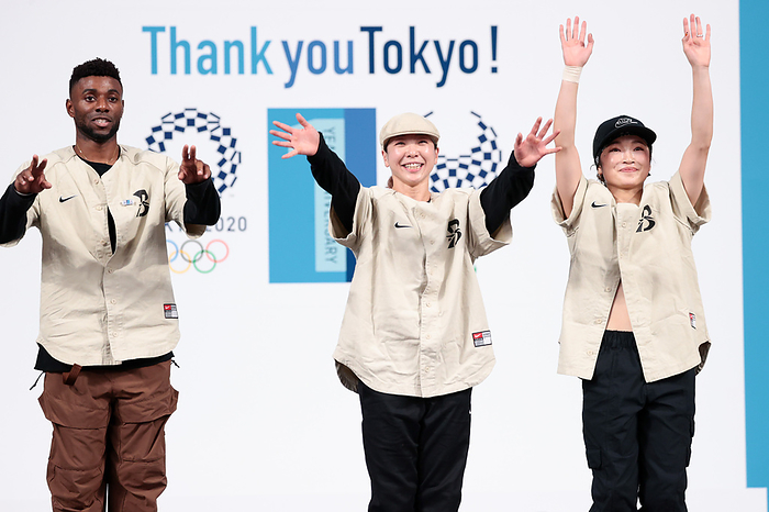 Tokyo 2020 1st Anniversary Event  Thank you Tokyo  Festival and Ceremony  L R  Jeffrey Louis  USA , Ayumi Fukushima Ayumi, Ami Yuasa Ami  JPN , OCTOBER 16, 2022 :  Thank You Tokyo  Festival and Ceremony , a commemorative ceremony for the end of the one year anniversary of the Olympic and Paralympic Games Tokyo 2020 holds at National Stadium Festival and Ceremony , a commemorative ceremony for the end of the one year anniversary of the Olympic and Paralympic Games Tokyo 2020 holds at National Stadium in Tokyo, Japan. 