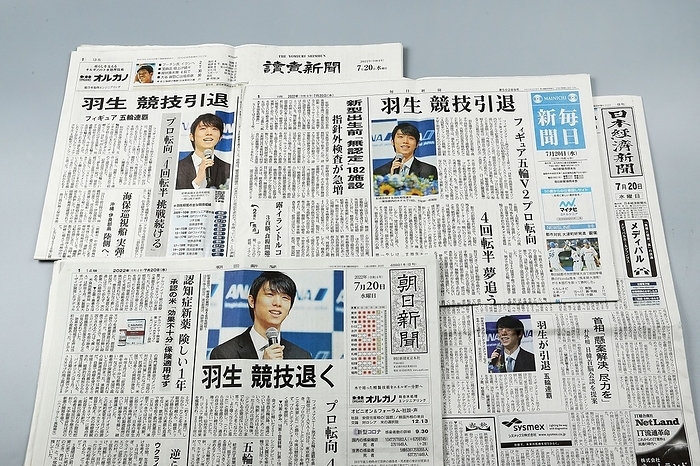 Figure star Hanyu announces his decision to turn pro. Japanese newspapers reporting Yuzuru Hanyu s retirement from competitive figure skating on the front page in Tokyo, Japan on July 20, 2022. Japanese two time Winter Olympic gold medalist figure skater announced his retirement at news conference on Tuesday, 19. A photograph taken on October 26, 2022.  Photo by AFLO 