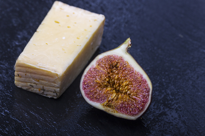 Fig with cheese Fig with cheese
