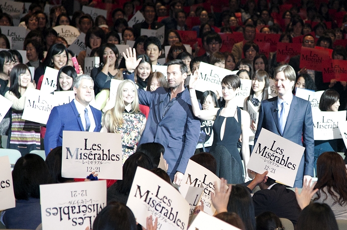 Cameron Mackintosh, Amanda Seyfried, Hugh Jackman, Anne Hathaway and Tom Hooper, Nov 28, 2012 :  Tokyo, Japan - (L to R) The Producer Cameron Mackintosh, Amanda Seyfried, Hugh Jackman, Anne Hathaway and the Director Tom Hooper greet to the audience at the special event of the musical movie Les Miserables in Tokyo. The movie is an adaptation of the successful stage musical based on the classic novel of Victor Hugo in the 19th century France. This film will be realized on December 21th in Japan. (Photo by Rodrigo Reyes Marin/AFLO)