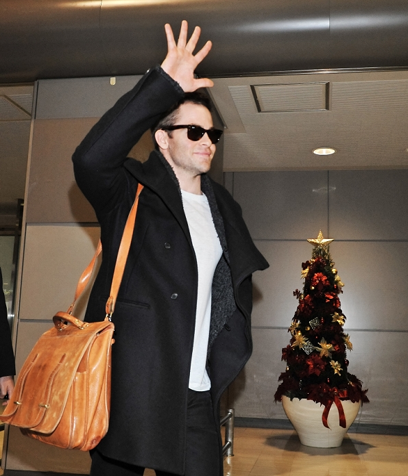 Chris Pine, Dec 03, 2012 : Tokyo, Japan : Actor Chris Pine arrives at Narita International Airport in Chiba prefecture, Japan on December 3, 2012.