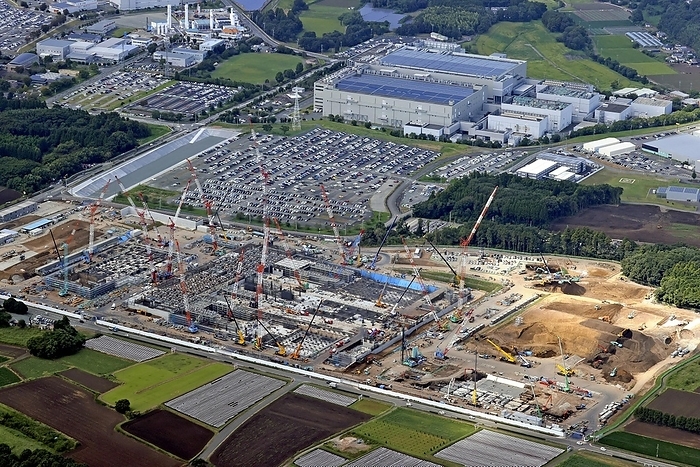 TSMC semiconductor plant under construction and Sony Group plant Aerial view of Kikuyo cho, Kumamoto The semiconductor plant of Taiwan Semiconductor Manufacturing Company  TSMC , the world s largest semiconductor contract manufacturer, under construction  foreground  and a Sony Group plant  rear center . The factory is located in Kikuyo Town, Kumamoto Prefecture, Japan. The November 11, 2022 morning edition of  Semiconductor: New Japanese Company to Rebound, Supply Network and Technology Development Key to Aggressive Investment  appeared in the November 11, 2022 edition of the Tokyo Stock Exchange.