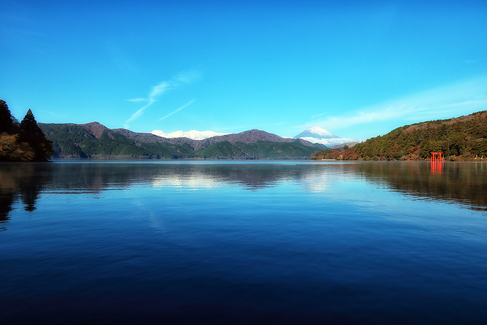 Lake Ashinoko and Mt.