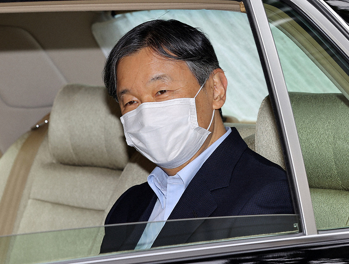 Emperor Naruhito leaves the University of Tokyo Medical School Hospital after a prostate examination. Emperor Naruhito leaves the University of Tokyo Medical School Hospital after completing a prostate examination in Bunkyo ku, Tokyo, Japan, at 10:35 a.m. on 28, 2022  representative photo .