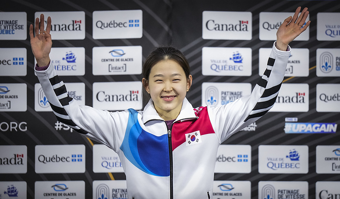 Four Continents Speed Skating Championship   Quebec City   Day 3 Min Sun Kim celebrates during the medal ceremony after the 1000m ISU Four Continents Speed Skating Championship at Centre des Glaces on December 4, 2022 in Quebec City, Canada. Kim won the competition.  Photo by Mathieu Belanger AFLO 