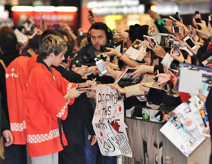 Niall Horan, Jan 17, 2013 : Niall Horan, One Direction, Tokyo, Japan, January 17, 2013 : Niall Horan of One Direction arrive at Narita International Airport in Chiba prefecture, Japan on January 17, 2013.