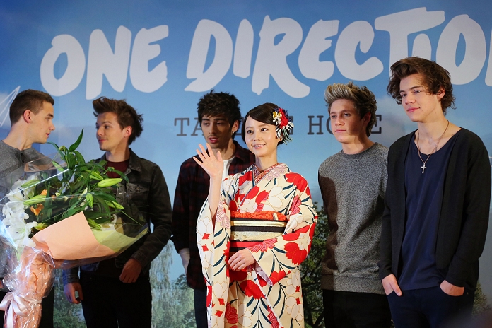 Liam Payne, Louis Tomlinson, Zayn Malik, Maki Horikita, Niall Horan and Harry Styles, Jan 18, 2013 :One Direction in Japan, January 18th 2013, (L-R) Liam Payne, Louis Tomlinson, Zayn Malik, Japanese actress Maki Horikita, Niall Horan, Harry Styles One Direction's first press The boy band is here for 3 days and will appear on Japanese TV's Friday night music show tonight (Photo by AFLO)