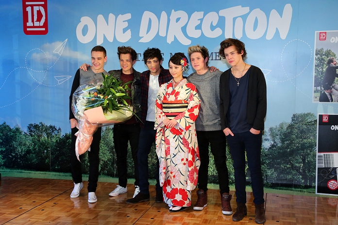 Liam Payne, Louis Tomlinson, Zayn Malik, Maki Horikita, Niall Horan and Harry Styles, Jan 18, 2013 :One Direction in Japan, January 18th 2013, (L-R) Liam Payne, Louis Tomlinson, Zayn Malik, Niall Horan, Harry Styles and Japanese actress Maki Horikita. The boy band is here for 3 days and will appear on Japanese TV's Friday night music show tonight (Photo by AFLO)