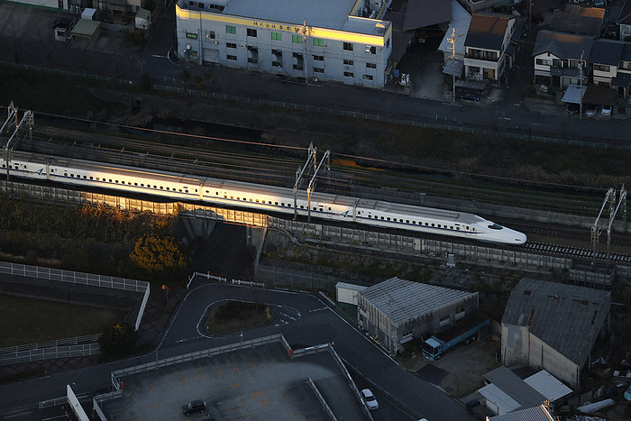 Tokaido Shinkansen train stops temporarily due to power outage Tokaido Shinkansen train stops temporarily due to a power outage in Kariya, Aichi Prefecture, Japan, at 4:23 p.m. on December 18, 2022, from the head office helicopter.