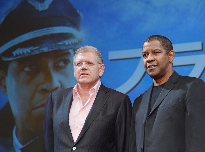 Robert Zemeckis and Denzel Washington, Feb 20, 2013 : Tokyo, Japan - Oscar-nominee Denzel Washington, right, and director Robert Zemeckis appear before Japanese fans in Tokyo on Wednesday, February 20, 2013. The American screen star and the film director were in town to promote their latest film 