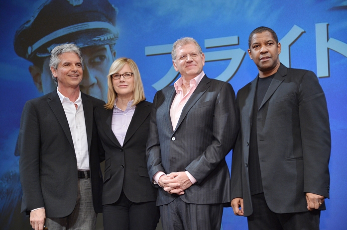 Walter F. Parkes, Laurie MacDonald, Robert Zemeckis and Denzel Washington, Feb 20, 2013 : Tokyo, Japan - Oscar-nominee Denzel Washington, right, and director Robert Zemeckis appear before Japanese fans in Tokyo on Wednesday, February 20, 2013. The American screen star and the film director were in town to promote their latest film 