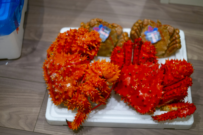Hanasaki crab and hairy crab