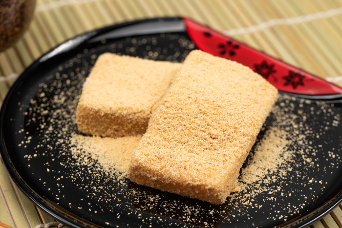 mochi sprinkled with soy flour