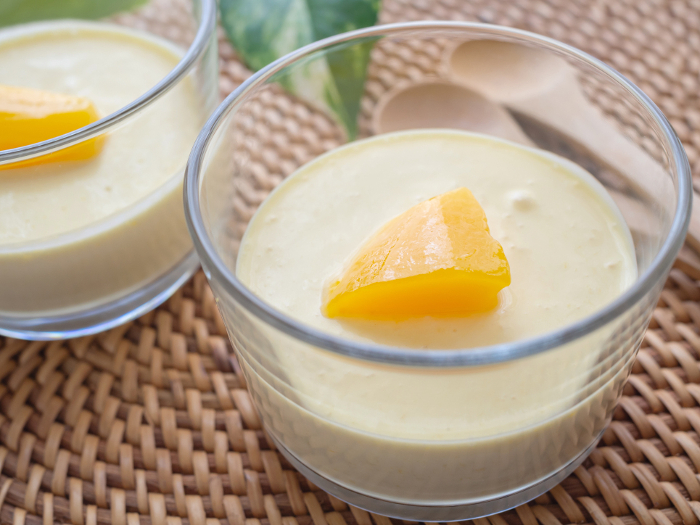 Mango pudding in a glass