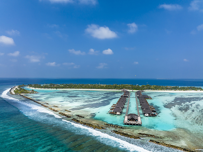 Maldives, Kaafu Atoll, Aerial view of tourist resort on Lankanfushi island