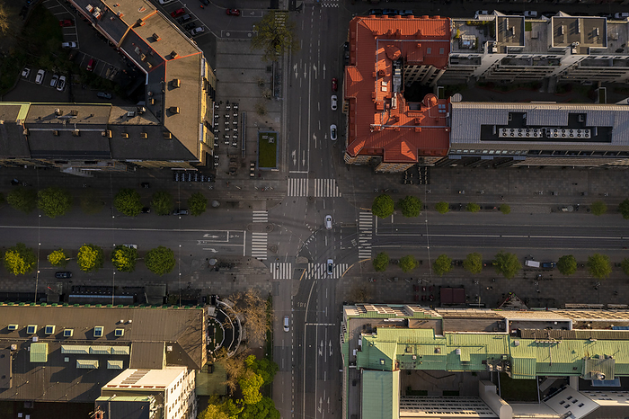 Sweden, Vastra Gotaland County, Gothenburg, Aerial view of crossroad on Kungsportsavenyen boulevard