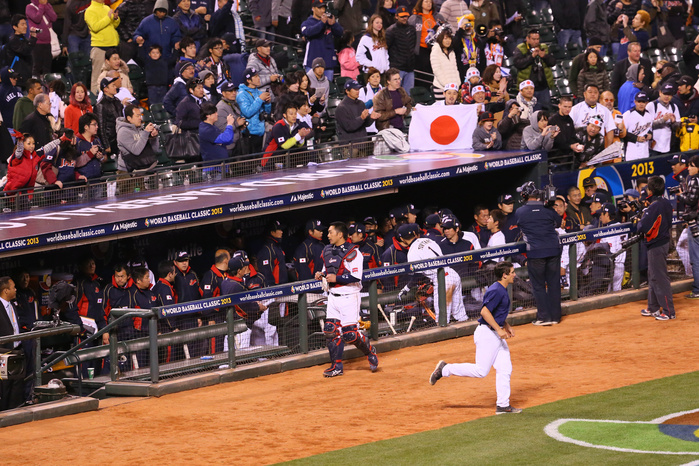 2013 WBC Semifinals: Japan eliminated from the tournament, failing to win a third consecutive title Japan team group  JPN  MARCH 17, 2013   WBC :. World Baseball Classic 2013 Championship Round Semifinal 1 between Puerto Rico 3 1 Japan at AT T Park in San Francisco, California, United States.   Photo by YUTAKA AFLO SPORT 