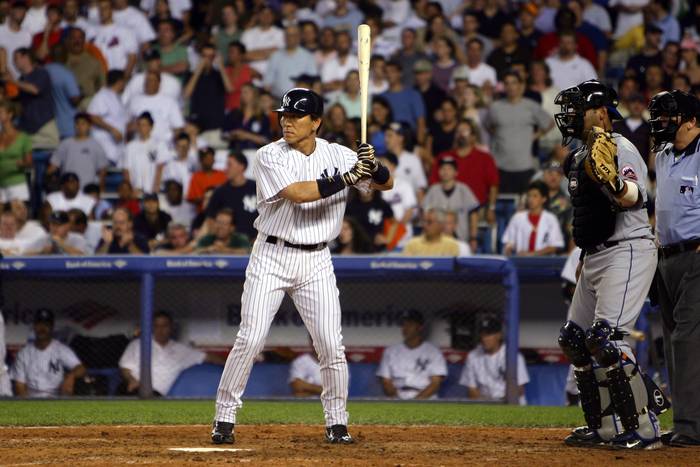 2005 MLB Hideki Matsui is shunned Hideki Matsui  Yankees , Hideki Matsui JUNE 26, 2005   MLB : Hideki Matsui  55 of the New York Yankees is intentionally walked in the 9th inning during the Major League Baseball  Subway Series  game against the New York Mets on June 26, 2005 at Yankee Stadium in the Bronx borough of New York City. The Yankees defeated the Mets 5 4.  Photo by AFLO   672 
