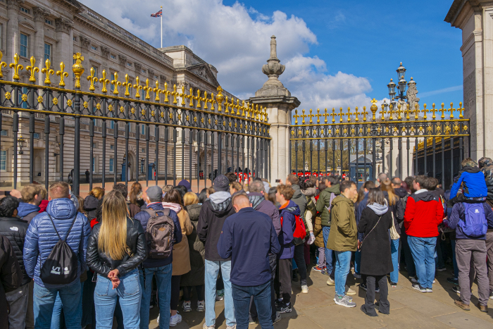 Crowded Buckingham Palace