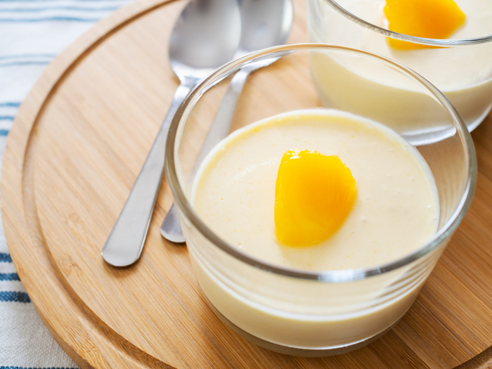 Mango pudding in a glass