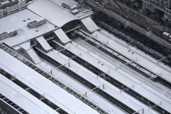 Intense Cold Wave in the Japanese Archipelago JR Kyoto Station covered with snow, photographed at 7:56 a.m. on January 25, 2023 in Shimogyo ku, Kyoto, Japan, by Takehiko Onishi from a helicopter at the head office of the company.