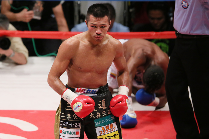 WBA Super Featherweight World Championship Uchiyama defended for the 7th time by KO in the 5th round Takashi Uchiyama  JPN , MAY 6, 2013   Boxing : Takashi Uchiyama of Japan knocked out Jeider Parra of Venezuela during the WBA Super Feather Takashi Uchiyama won by KO after 5th rounds.  Photo by AFLO SPORT   1090 .