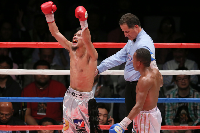 WBA Super Flyweight World  L to R  Kohei Kono  JPN , Liborio Solis  VEN , MAY 6, 2013   Boxing : Kohei Kono of Japan in action after the fight against Jeider Parra of Venezuela Liborio Solis won the fight on points after 12th rounds. AFLO SPORT   1090 .