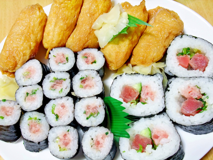 sushi roll and sushi wrapped in narezushi