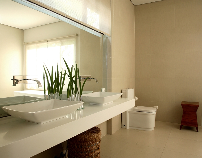 Contemporary House - Bathroom  in Manila, Philippines