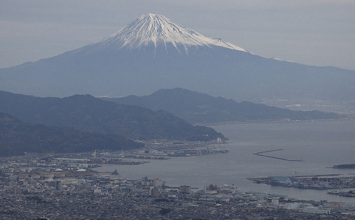 Shimizu Port  foreground  in Shizuoka Prefecture, where the cruise ship Amadea arrived, and Mt. Shimizu Port in Shizuoka Prefecture  foreground , where the cruise ship Amadea entered the port, and Mt. Fuji, at 10:10 a.m. on March 1, 2023, from the head office helicopter.