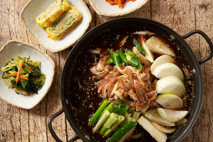 Korean Cuisine Ddejkarbi Braised Pork Belly
