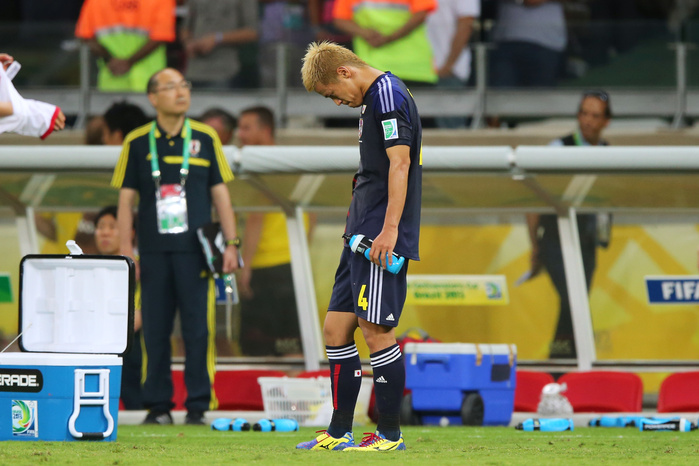 FIFA Confederations Cup 2013 Japan Finishes the Tournament with a Loss in Three Matches Keisuke Honda  JPN  June 22, 2013   Football   Soccer :. Keisuke Honda of Japan looks dejected after the FIFA Confederations Cup Brazil 2013, Group A match between Japan 1 2 Mexico at Estadio Mineirao, Belo Horizonte, Brazil.   Photo by AFLO SPORT   1045 .