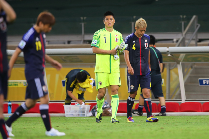 FIFA Confederations Cup 2013 Japan Finishes the Tournament with a Loss in Three Matches  L to R  Eiji Kawashima, Keisuke Honda  JPN  June 22, 2013   Football   Soccer :. Keisuke Honda of Japan looks dejected after the FIFA Confederations Cup Brazil 2013, Group A match between Japan 1 2 Mexico at Estadio Mineirao, Belo Horizonte, Brazil.   Photo by AFLO SPORT   1045 .