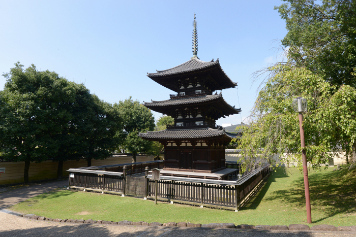 Three-storied Pagoda of Kofukuji Temple, Nara City