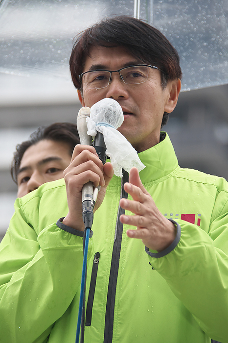 Japan s PM Kishida unhurt in smoke bomb thrown, resumes campaigning Mayor of Nara Makoto Yamashita delivers speech during the campaign for House of Representatives by election near the Wakayama station in Wakayama Prefecture, Japan on April 15, 2023.