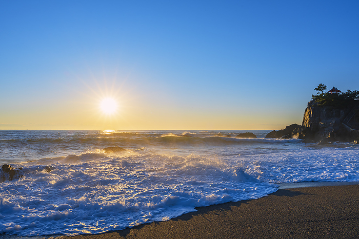 Katsurahama Beach and the rising sun, Kochi Prefecture