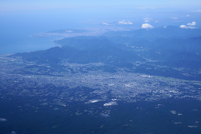 Yamanashi Prefecture/Shizuoka Prefecture Fujinomiya City and Shimizu Ward, Shizuoka City seen from the top of Mt.