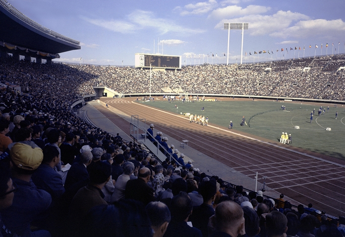 1964 Tokyo Olympics, Athletics General view, OCTOBER 19, 1964   Athletics : Tokyo Olympics. The 1964 Tokyo Olympics began on October 10, 1964. The main venue, the National Stadium in Yoyogi, Tokyo, was filled with more than 50,000 spectators every day. Not published in  Olympic Games Tokyo 1964,  Mainichi Graph, November 3, 1964, extra issue.
