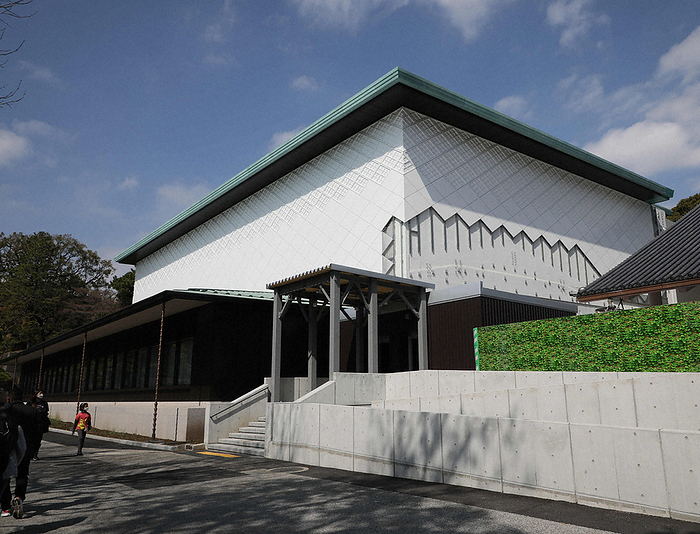 San no Maru Sh z kan and new wing open to the press The new wing of the San no Maru Sh z kan, where the construction of the I phase building has been completed, in the East Gardens of the Imperial Palace on March 15, 2023, at 11:09 a.m.  representative photo .