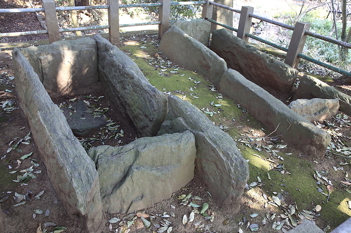 Meido Tumulus Stone Coffin