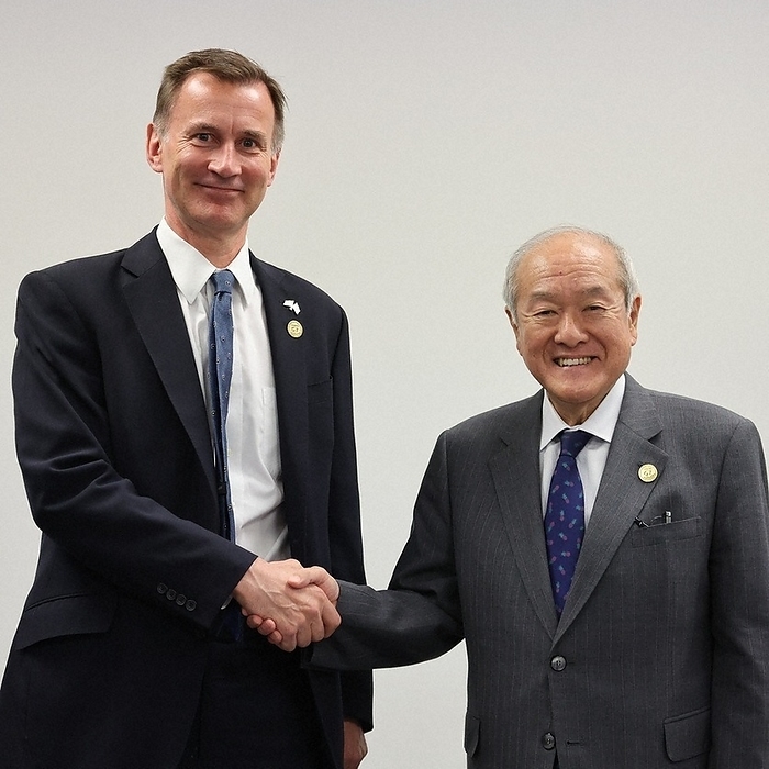 G7 Finance Ministers and Central Bank Governors Meeting in Niigata Finance Minister Shunichi Suzuki  right  and British Finance Minister Jeremy Hunt shake hands at 10:27 a.m. on May 12, 2023 in Chuo ku, Niigata City  representative photo .
