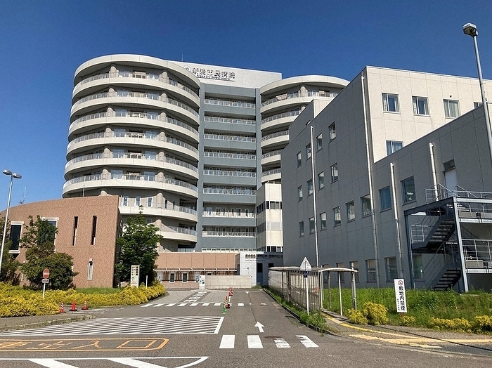 Niigata Municipal Hospital to Ease Visitation Restrictions Niigata Municipal Hospital, which has decided to ease restrictions on visitation, at 2:52 p.m. on May 9, 2023 in Chuo ku, Niigata City  photo by Fu Nakatsugawa.