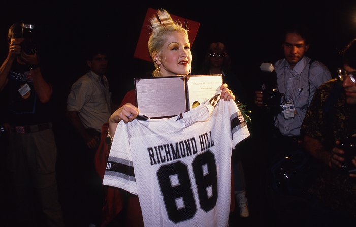 Cyndi Lauper, 1988 : Cyndi Lauper attend the graduation ceremony of Richmond High School, in Richmond Hill, NY, USA. She received her honorary high school diploma from school.