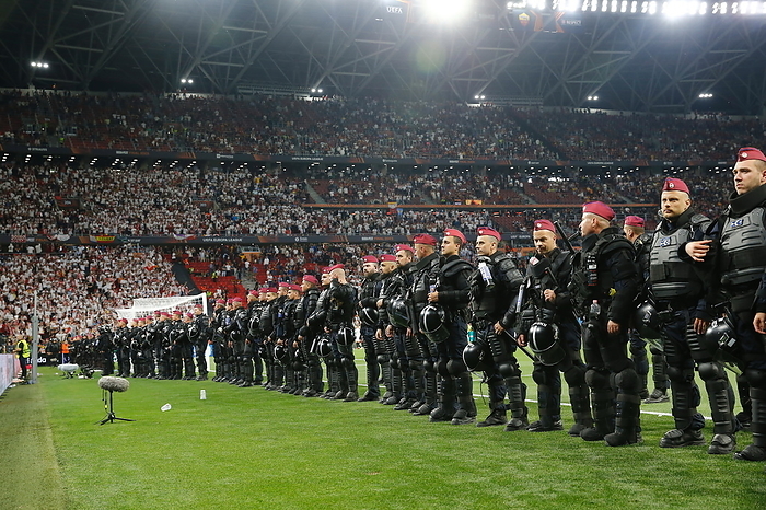 Soccer : UEFA Europa League Final 2023 Budapest : Sevilla FC 1  PK 4 1  1 AS Roma General view of Riot police, MAY 31, 2023   Football   Soccer : Riot police prevent fans from storming the pitch after UEFA Europa League final 2023 Budapest  match between Sevilla FC 1  PK 4 1  1 AS Roma at the Puskas Arena in Budapest, Hungary.  Photo by Mutsu Kawamori AFLO 