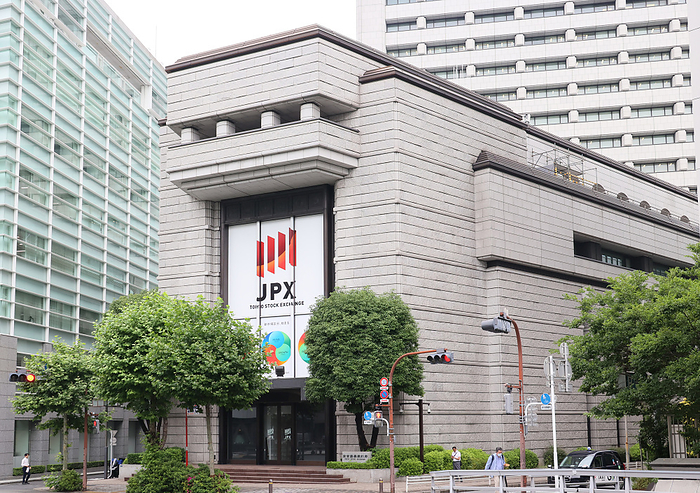 Nikkei 225 rebounded sharply, closing 623 yen higher June 9, 2023, Tokyo, Japan   This picture shows the Tokyo Stock Exchange building in Tokyo on Friday, June 9, 2023. Japan s share prices rebounded 623.90 yen to close at 32,265.17 yen at the Tokyo Stock Exchange.     Photo by Yoshio Tsunoda AFLO  
