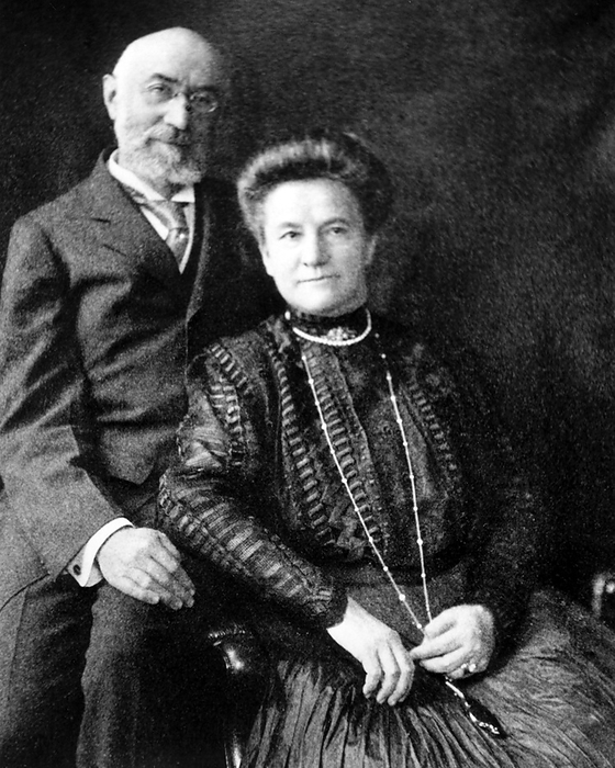 Isidor and Ida Straus, Titanic victims Isidor Straus  1845 1912  and his wife Ida  1849 1912 . Isidor was the co owner of Macy s department store in New York City. The couple were on the Titanic after spending a winter in Europe. The Titanic was the largest ocean liner ever built at the time, and was reputed to be unsinkable. However, during its maiden voyage it struck an iceberg in the North Atlantic on the night of 14 April 1912 and sank with the loss of 1517 lives. On the night of the sinking Isidor refused to get into a lifeboat while women and children remained on the ship. Ida refused to leave Isidors side and the pair were last seen standing on the deck arm in arm.