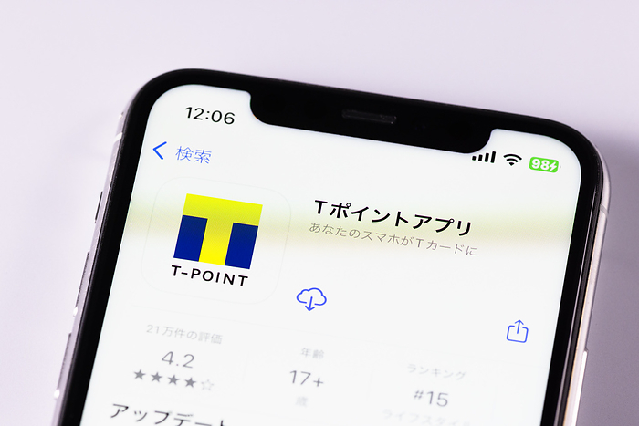 T Points T Point by CCC MK Holdings Ltd. is seen in Tokyo, Japan, April 28, 2023. T Point and Vpoint app by Sumitomo Mitsui Banking Corp. will be merged into one around spring 2024. They are electoric point program service.  Photo by Hideki Yoshihara AFLO  