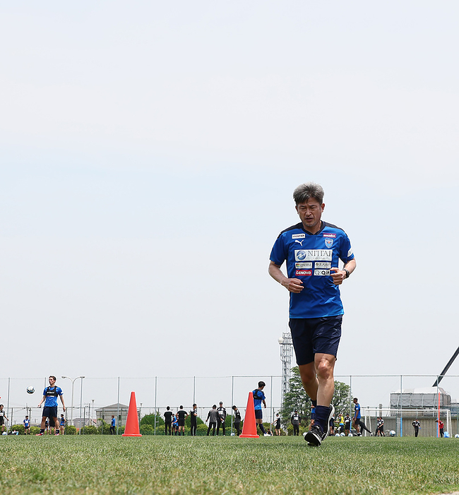 Yokohama FC Practice  Yokohama FC practice  Tomoyoshi Miura running  Photo by Kentaro Nishiumi  Photo date 20230626