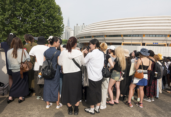 BTS Suga s solo concert in Seoul Suga s concert, June 25, 2023 : Fans who could not win concert tickets, gather in front of Jamsil Arena, the venue for BTS member Suga s solo concert in Seoul, South Korea. Suga held two day solo concert,  D DAY in SEOUL , on June 24 and 25.  Photo by Lee Jae Won AFLO   SOUTH KOREA 